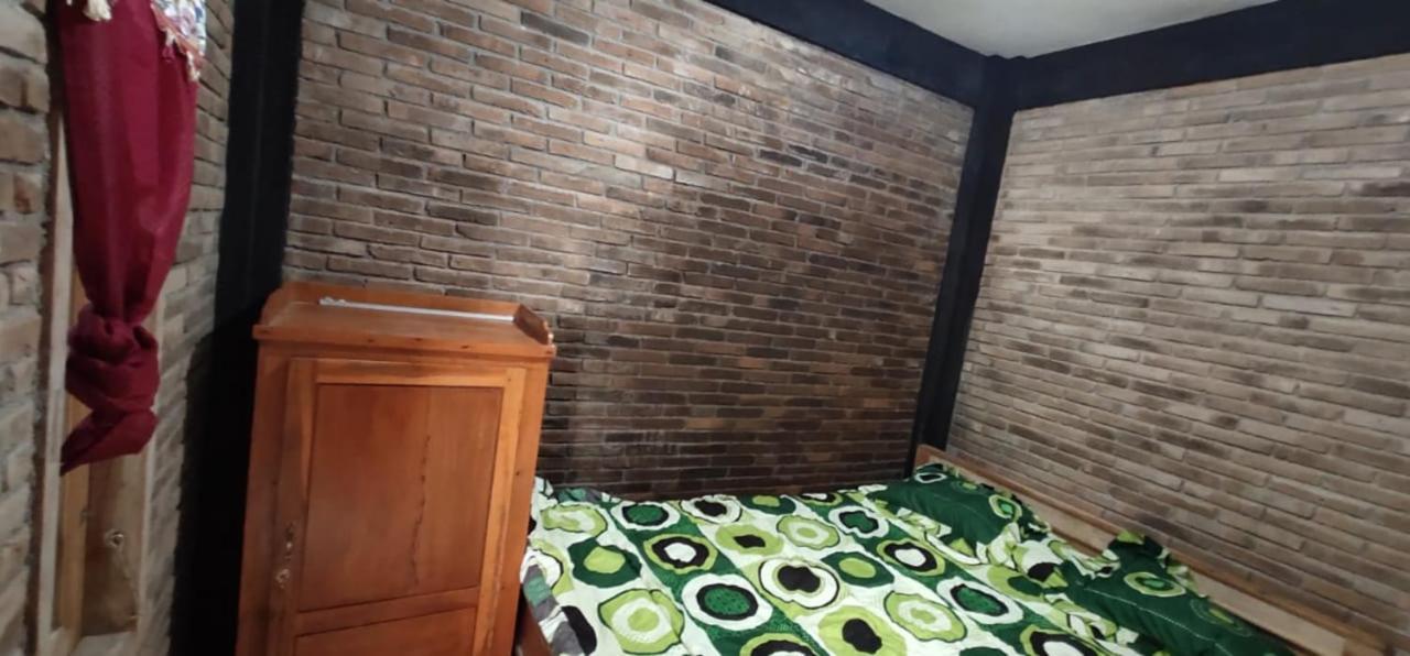 Homestay Kurnia Бантул Екстериор снимка