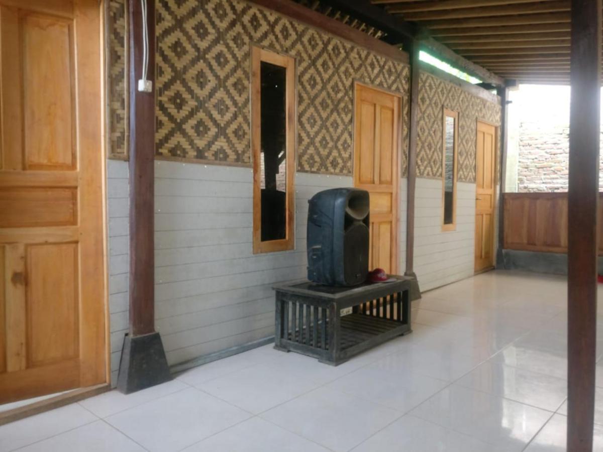 Homestay Kurnia Бантул Екстериор снимка