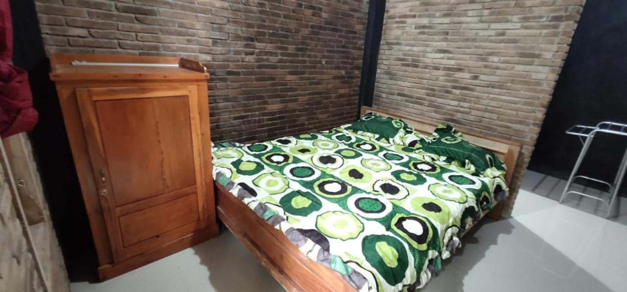 Homestay Kurnia Бантул Екстериор снимка