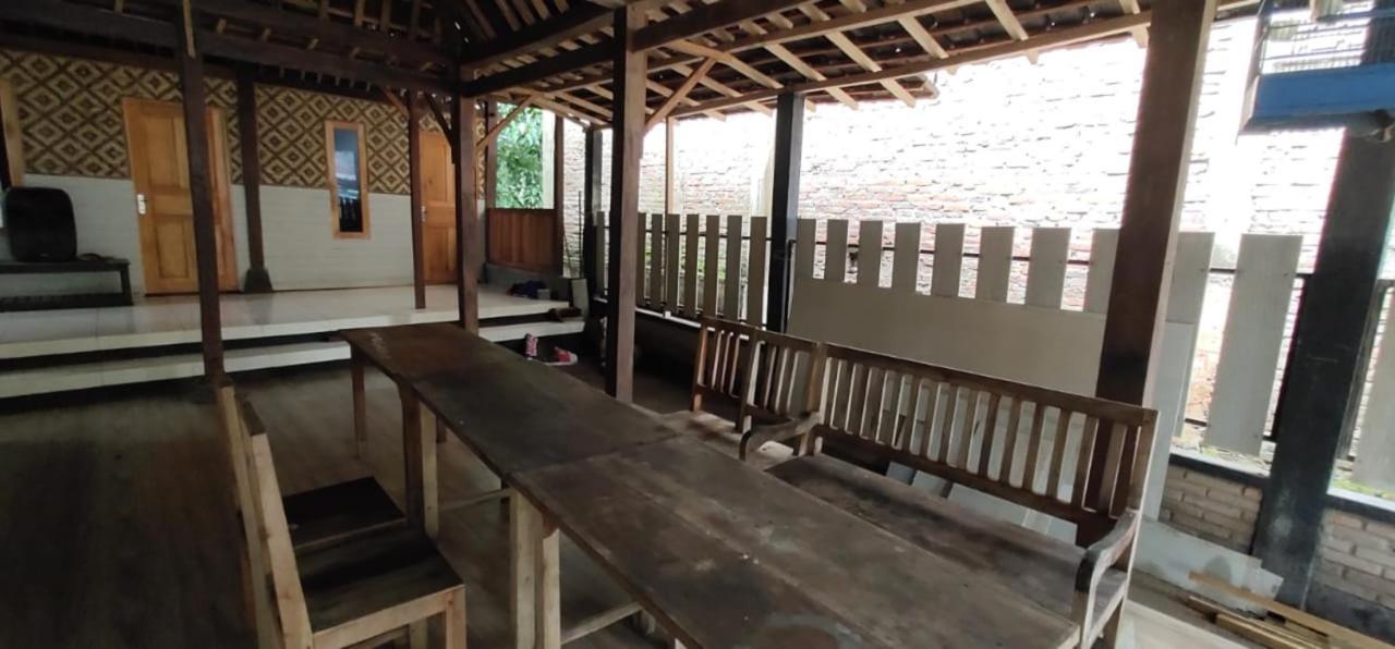Homestay Kurnia Бантул Екстериор снимка
