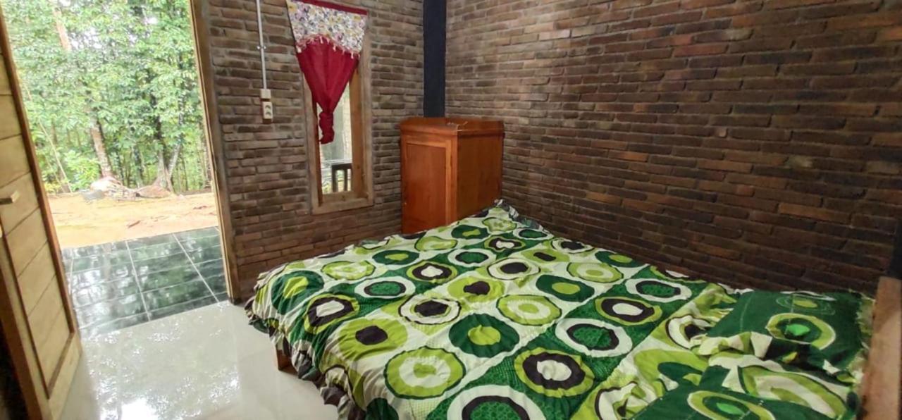 Homestay Kurnia Бантул Екстериор снимка