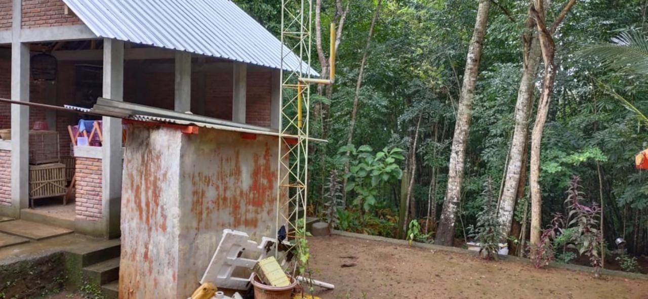 Homestay Kurnia Бантул Екстериор снимка